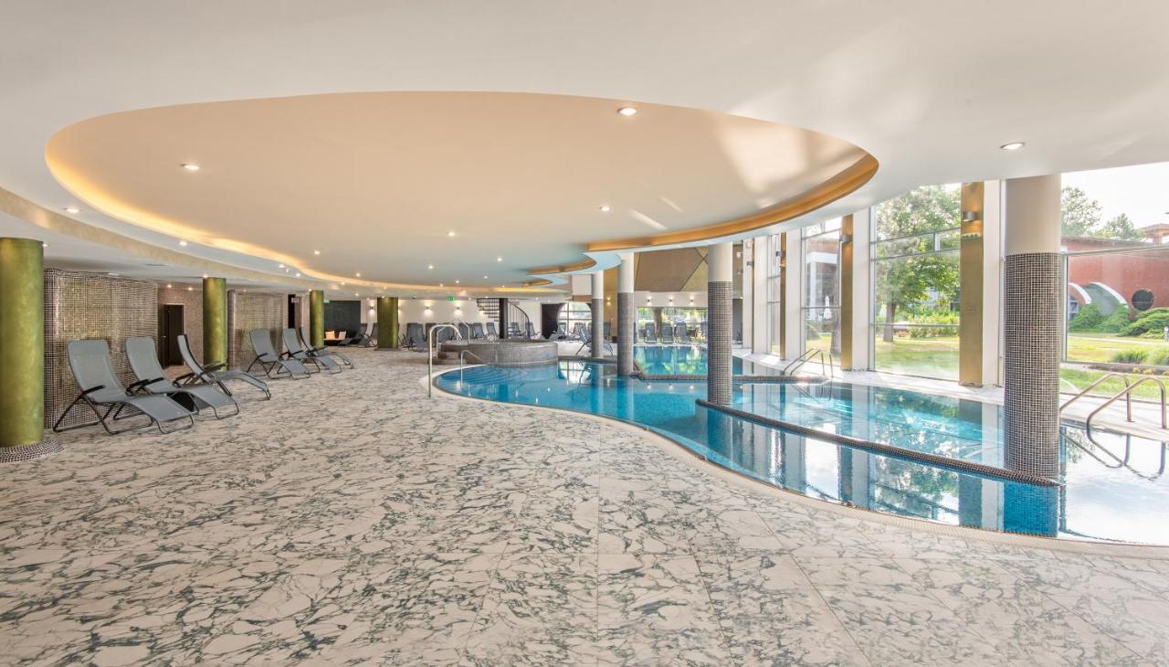 Hotel Azur Premium Siófok Eksteriør bilde