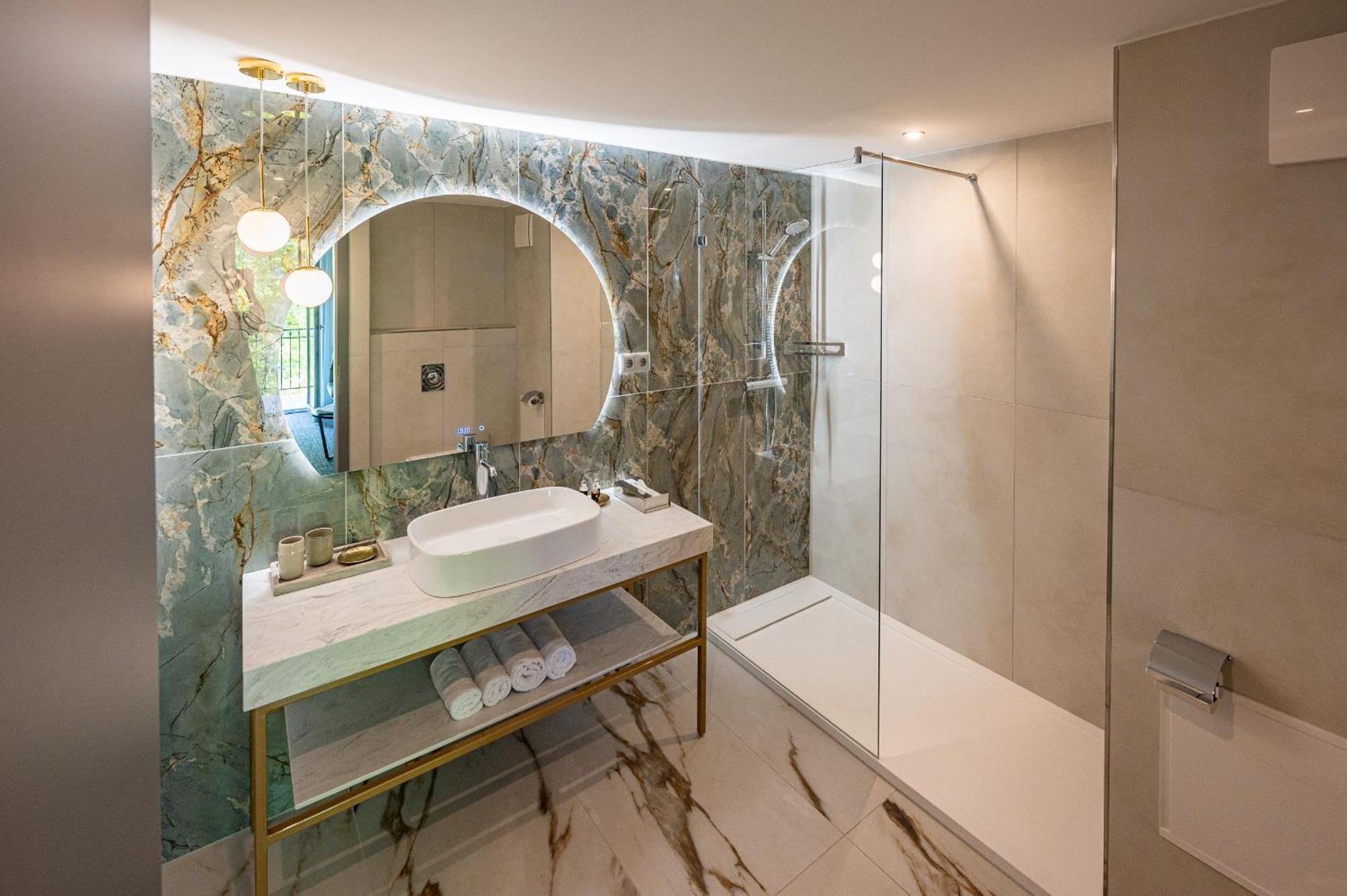 Hotel Azur Premium Siófok Eksteriør bilde