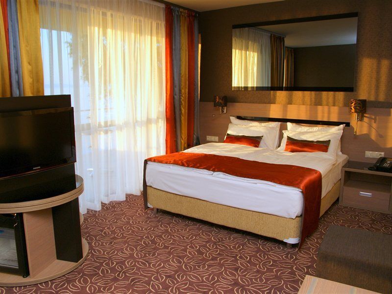 Hotel Azur Premium Siófok Eksteriør bilde